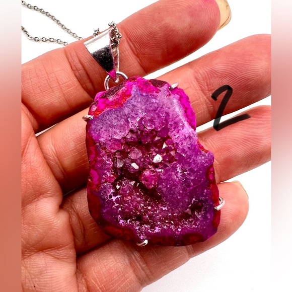 925 You Choose! Micro Quartz Crystal Pink Geode Necklace Pendant - Picture 1 of 10